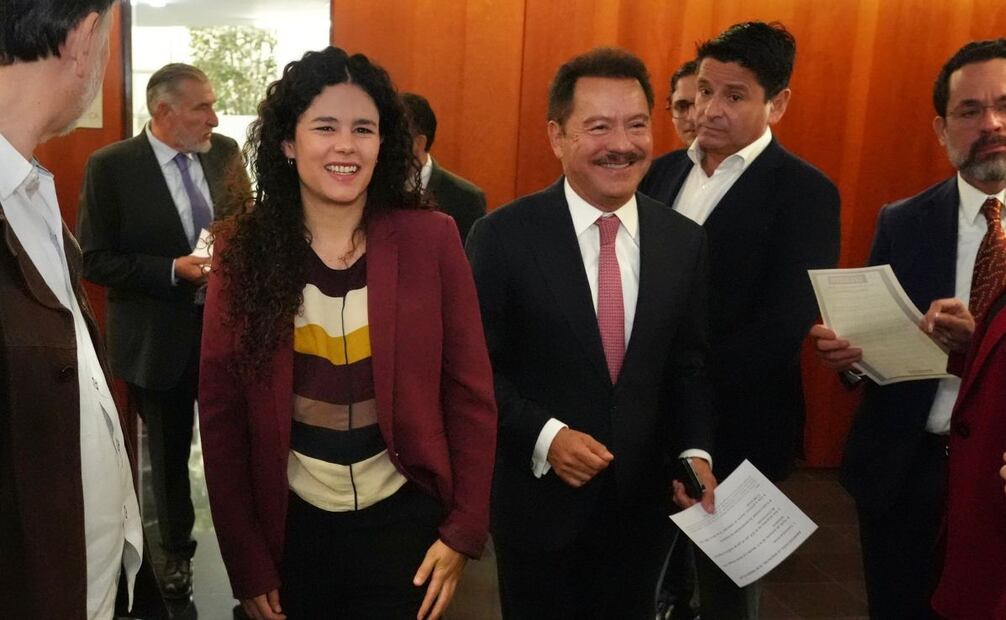 Concluye visita de Andy López Beltrán, secretario de Organización de Morena y Luisa María Alcalde al Senado, líder del partido. Foto: Especial