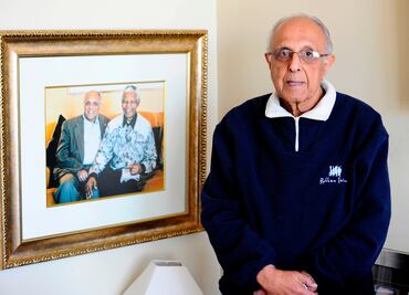 Muere compañero de Mandela en lucha anti-apartheid