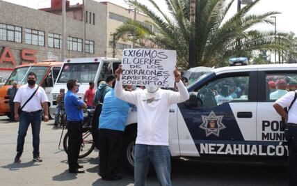 Choferes de Neza denuncian supuesta red de corrupción entre operadores de grúas y policías estatales