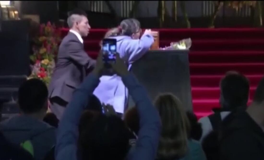 Fue retirada por personal de seguridad FOTO: TOMADA DE VIDEO