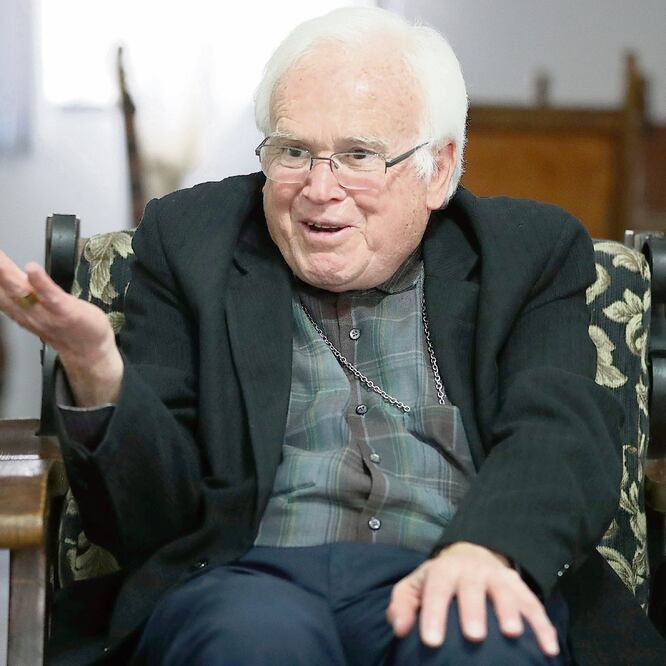 El obispo señala que los familiares de los fallecidos y los sobrevivientes deb e n participar en la búsqueda de los restos, ya que ellos conocen bien la mina. GERMÁN ESPINOSA. EL UNIVERSAL