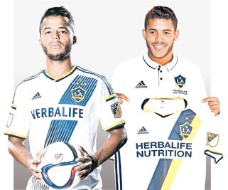 Dos Santos sufren en el Galaxy  