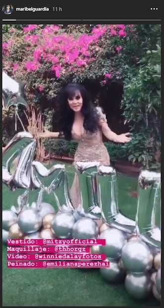 Maribel Guardia celebra en bikini 4 millones de seguidores