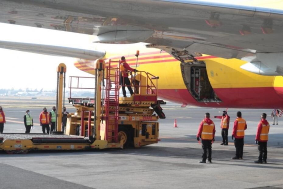 Día histórico: Vacunas, médicos y enfermeras llegan a CDMX para luchar contra Covid-19