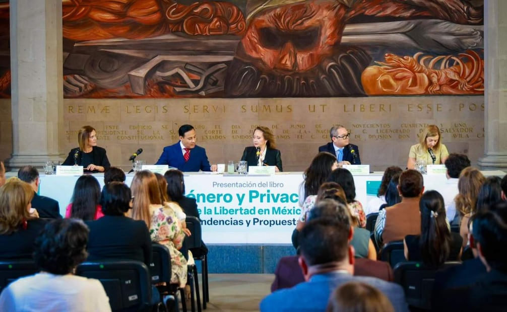 Presentación del libro  “Género y privación de la libertad en México: tendencias y propuestas”. Foto: Especial