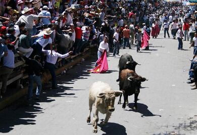 Reportan 14 heridos en Huamantlada