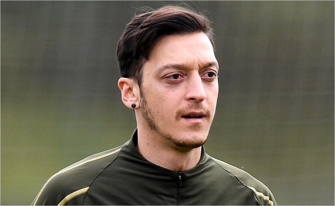Mesut Özil le mandó mensaje a Necaxa - FOTO: EFE
