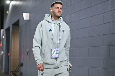 Santiago Giménez no está cerca de la premier