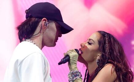 Peso Pluma y Anitta muestran más química que nunca en Coachella