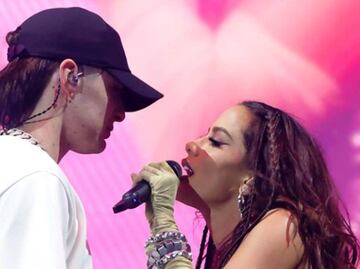 Peso Pluma y Anitta muestran más química que nunca en Coachella