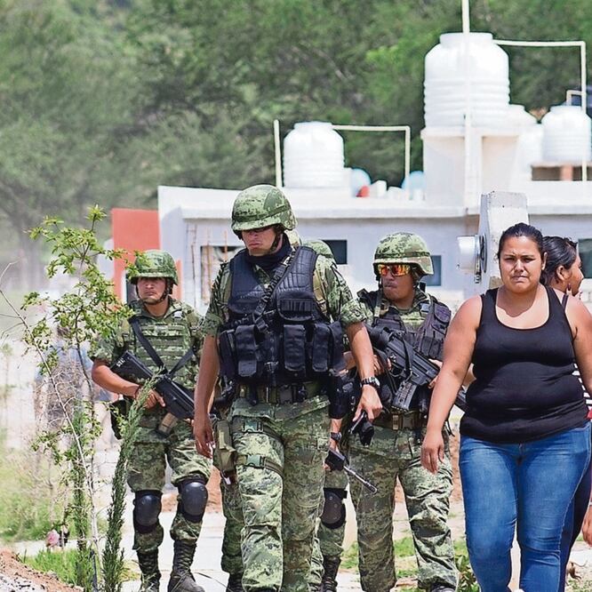 Las Fuerzas Armadas no deben cumplir las funciones en materia de seguridad pública, concordaron los partidos. (ARCHIVO EL UNIVERSAL)
