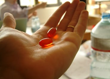 ¿Qué hacer cuando el medicamento caduca? ¿Puedo tirarlo al inodoro?