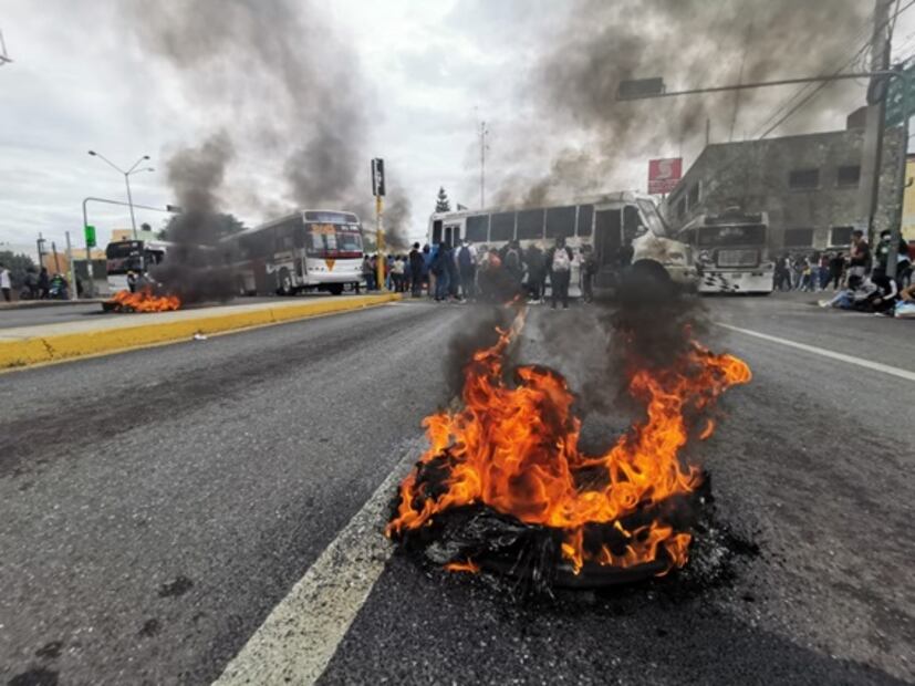 Normalistas de Oaxaca exigen que examen de admisión sea presencial, por falta de internet 