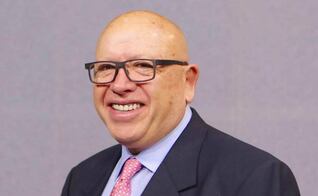 Detienen en Toluca a Isidro Pastor, expresidente del PRI en Edomex; está acusado de operaciones con recursos de procedencia ilícita