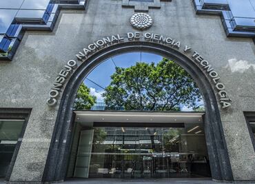Juzgado ordena a Conacyt dar estímulos económicos a investigadores de universidades privadas