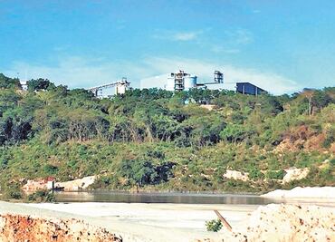 Minera canadiense rechaza acusaciones de AMLO; bloqueo de labores es por extorsión, dice