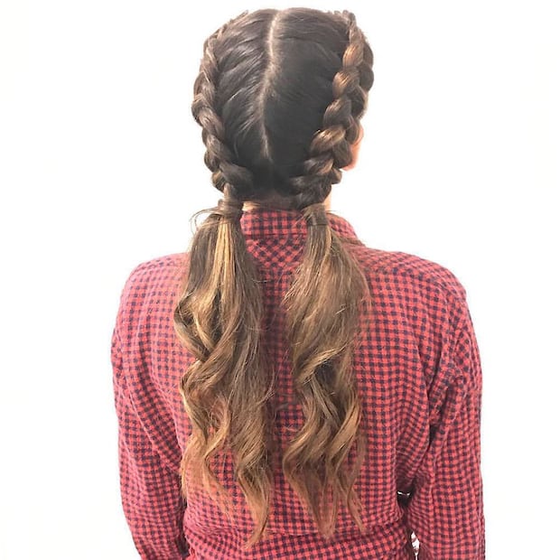 Trenzas con coletas. Foto: Instagram @ghdspain
