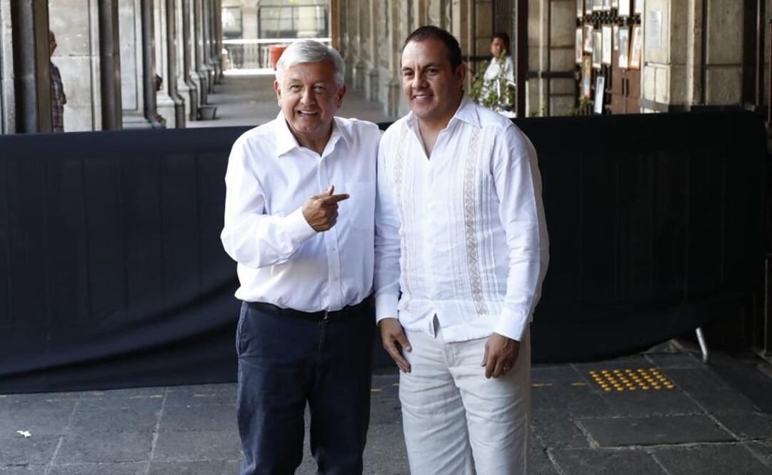 El presidente electo fue recibido por Blanco en la entrada del Palacio de Gobierno de Morelos. Foto: Yadin Xolalpa / EL UNIVERSAL