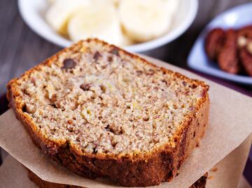 Hornea un panqué de canela en casa