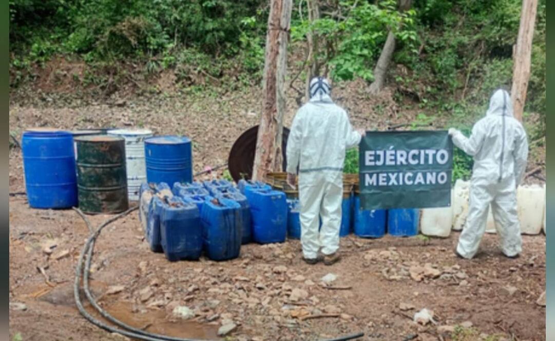 Aseguran artefactos explosivos, sustancias químicas y armas tras operativos en distintos municipios de Culiacán, Sinaloa.
Foto: Especial.