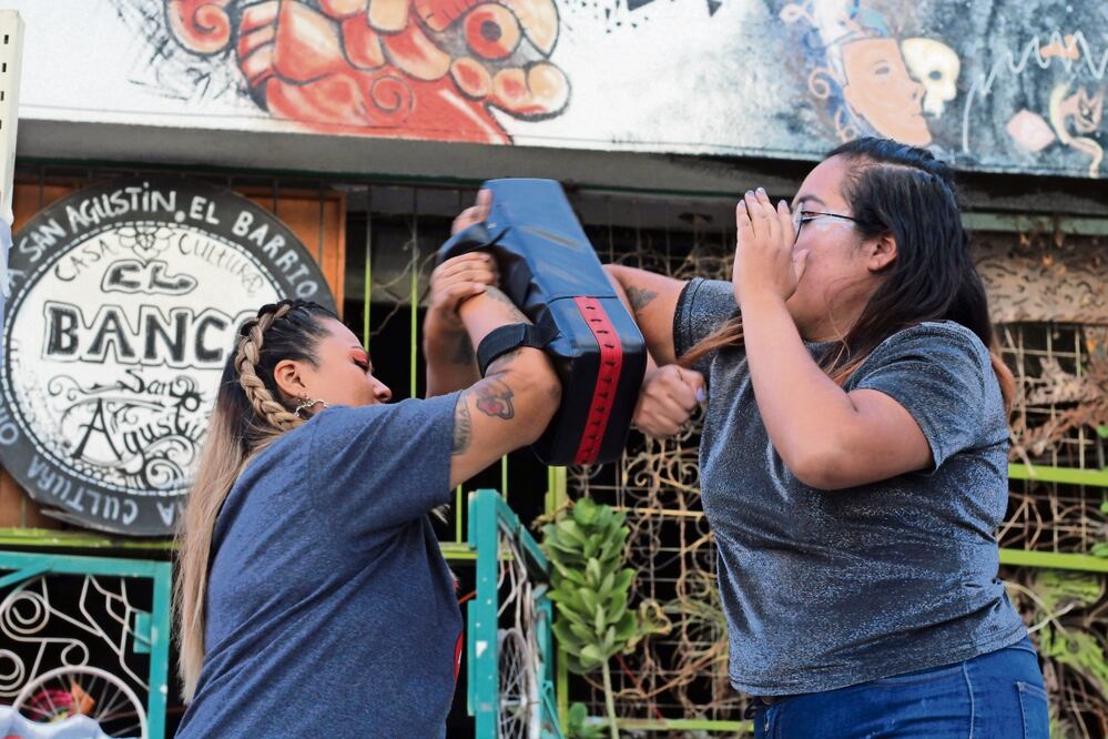 “Analiza tu espacio, utiliza tu voz, sal de la situación, lucha y busca apoyo” son cinco principios de la autodefensa que se pueden emplear ante un escenario de riesgo, aunque no son lineales ni inamovibles, explica abogada. Foto: Brenda Martínez | El Universal