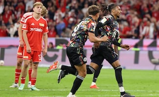 Triplete de Olise lidera goleada del Bayern Múnich sobre Union Berlín