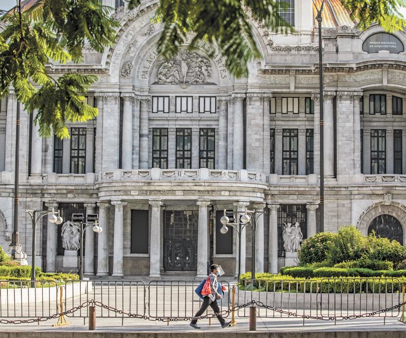 Como nunca en su historia, el Museo del Palacio de Bellas Artes ha estado cerrado durante más de dos meses; desde el 23 de marzo dejó de recibir visitantes. SERGIO TAPIA. EL UNIVERSAL