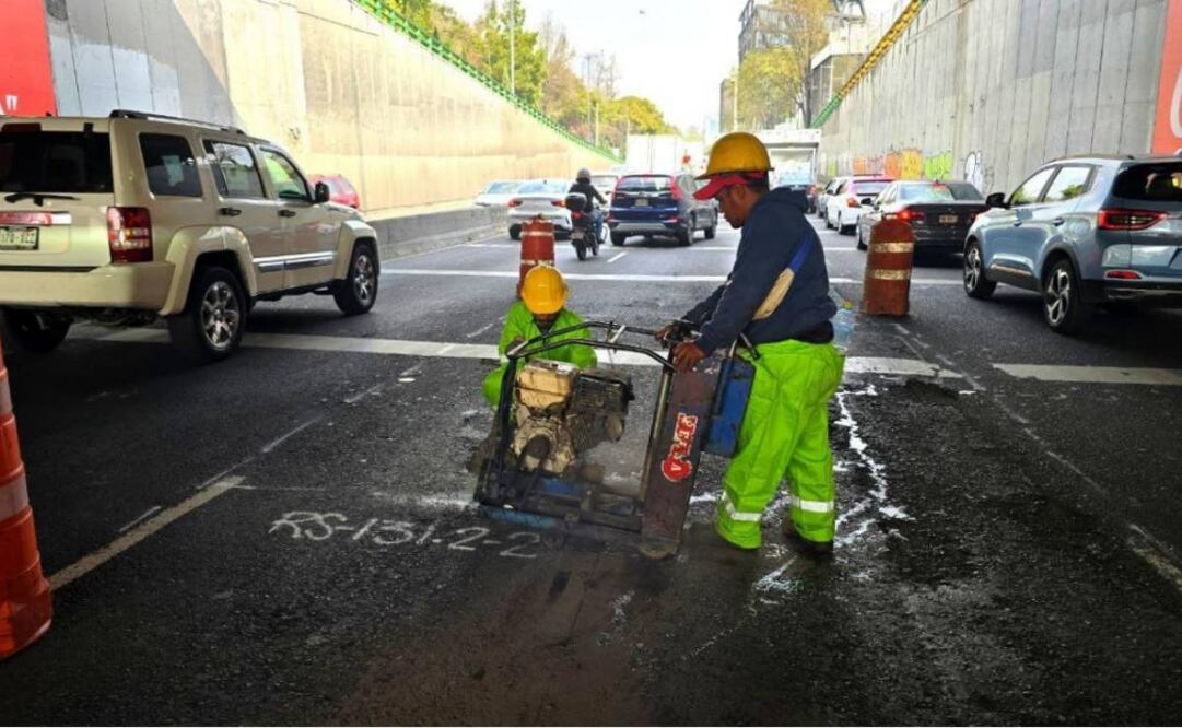En tres meses, se han reparado más de 40 mil baches en la CDMX, de acuerdo con la Secretaría de Obras de la capital (16/01/2025). Foto: Especial