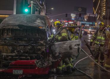 Continúan actos de terrorismo en BC; suman más de 40 unidades quemadas