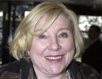 Murió la escritora británica Fay Weldon a los 91 años 