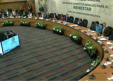 Expertos coinciden en importancia de reformas sociales de AMLO, pero advierten problemas de financiamiento