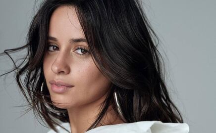 Camila Cabello enciende las redes al lucir bikini animal print