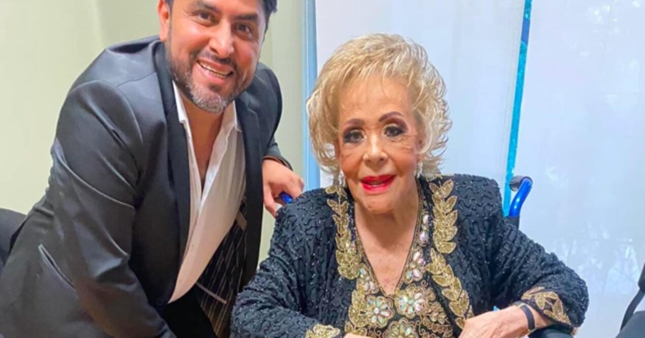 Erick Cerón López, peinador de Silvia Pinal, durante 24 años.
Foto: Instagram