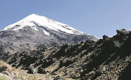 Mueren 2 en caída de avioneta en faldas del volcán Pico de Orizaba