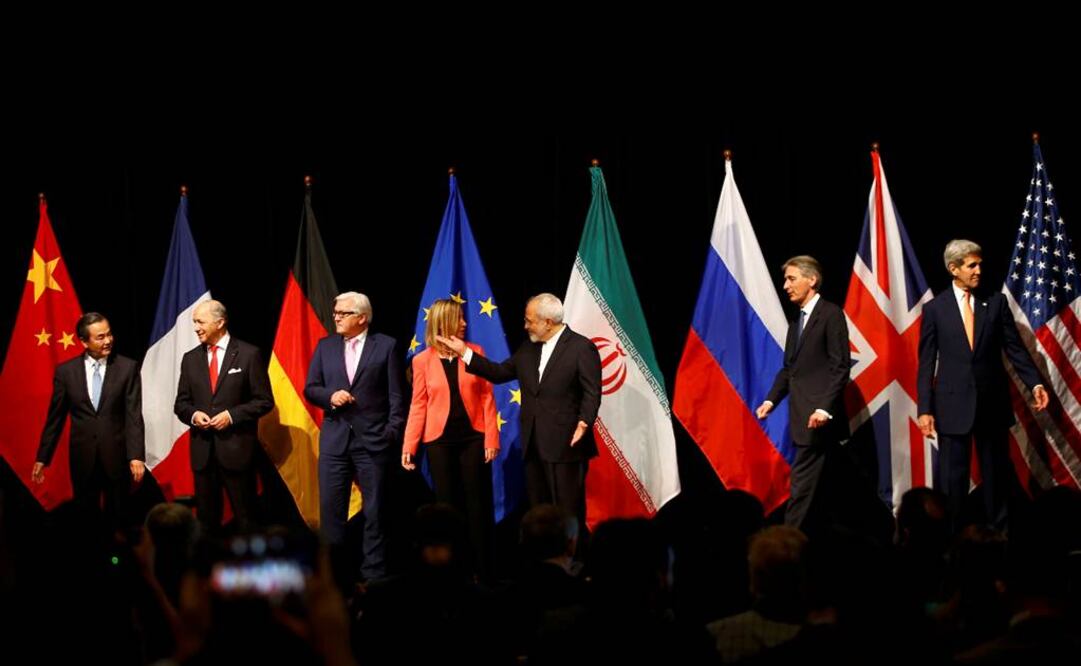 Federica Mogherini, representante de política exterior de la UE, el ministro iraní del Exterior, Mohammad Javad Zarif, el secretario británico del Exterior, Philip Hammond, y el secretario de Estado de EU, John Kerry Foto: Reuters