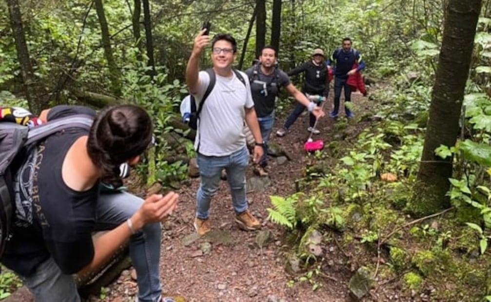 Gritos, silbatos y sin perder el ánimo: así fue el rescate de excursionistas perdidos en el Ajusco