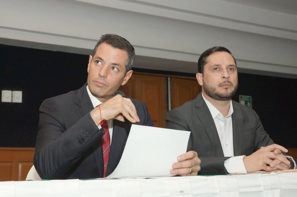 El gobernador de Oaxaca, Alejandro Murat, aseguró que tras la salida del ex mandatario Gabino Cué, le dejaron una entidad que vive una “situación de desastre” en diversos rubros. (FOTO: EDWIN HERNÁNDEZ. EL UNIVERSAL)
