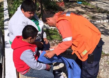 Rescatan a familia de pescadores en presa de Tamaulipas