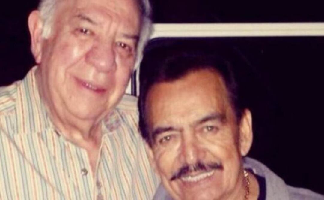 "Profundamente triste por el fallecimiento de mi gran amigo y genio cantautor Joan Sebastian", escribió el productor Emilio Larrosa.