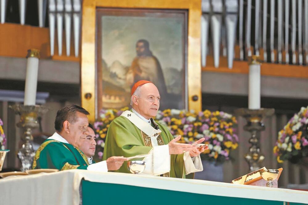 Pide unión de esfuerzos. El arzobispo Carlos Aguiar Retes hizo un llamado a trabajar por la paz y la vida, para construir el país que “todos necesitamos.” Foto/BERENICE FREGOSO. EL UNIVERSAL