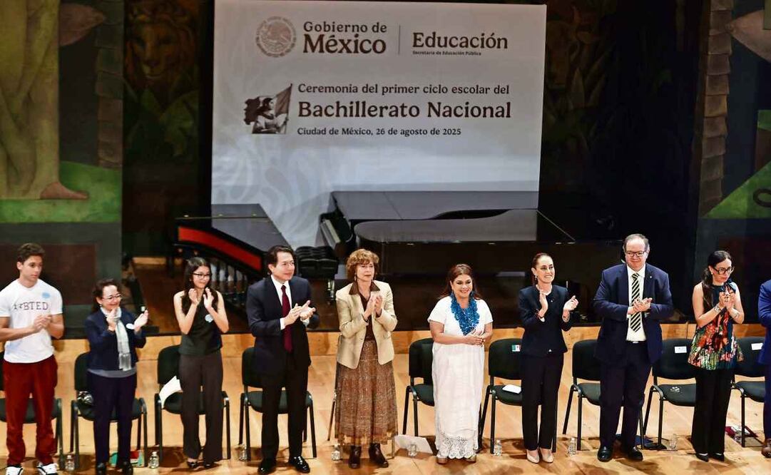La presidenta Claudia Sheinbaum inauguró ayer en el Antiguo Colegio de San Ildefonso el Bachillerato Nacional, con el que se pretende que más jóvenes lleguen a nivel medio superior. Foto: Berenice Fregoso / EL UNIVERSAL