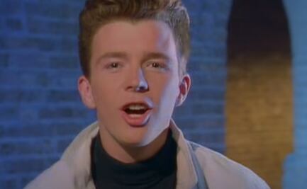 Rick Astley, icónico cantante de “Together Forever”, rompe récord en Spotify; alcanza mil millones de reproducciones
