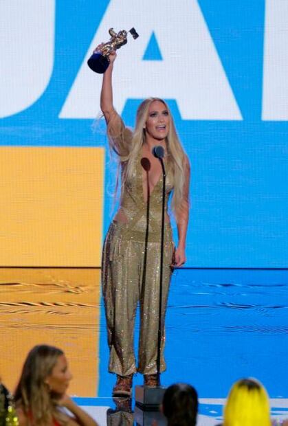 Jennifer López es la mejor vestida de los VMAS 2018 y te decimos por qué