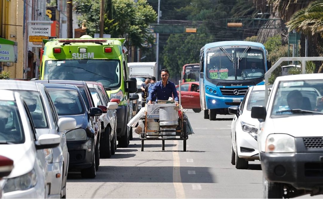 “¡No queremos ciclovía!”, señalaron comerciantes establecidos al rechazar la imposición del proyecto de carriles exclusivos para bicicletas. Foto: Jorge Alvarado / EL UNIVERSAL
