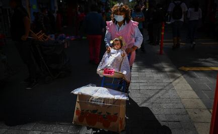 La fe en el Niño Dios, tamales en crisis y ropa de remate, entre las fotos de la semana