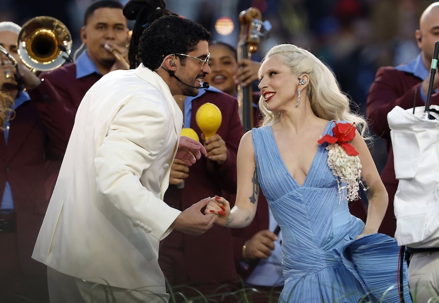 Bad Bunny y Lady Gaga en el Super Bowl.
Foto: EFE / John G. Mabanglo