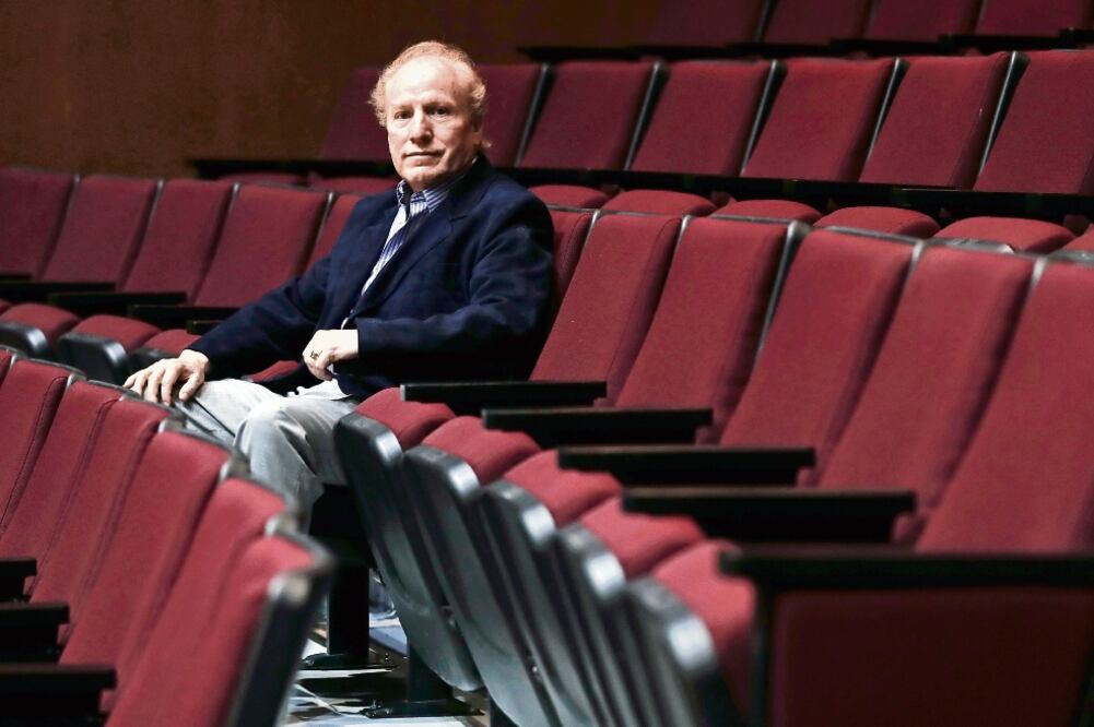 Enrique Arturo Diemecke se mantendrá al frente de la Orquesta Filarmónica de Buenos Aires y la Sinfónica de Flint (CRISTOPHER ROGEL BLANQUET. EL UNIVERSAL)