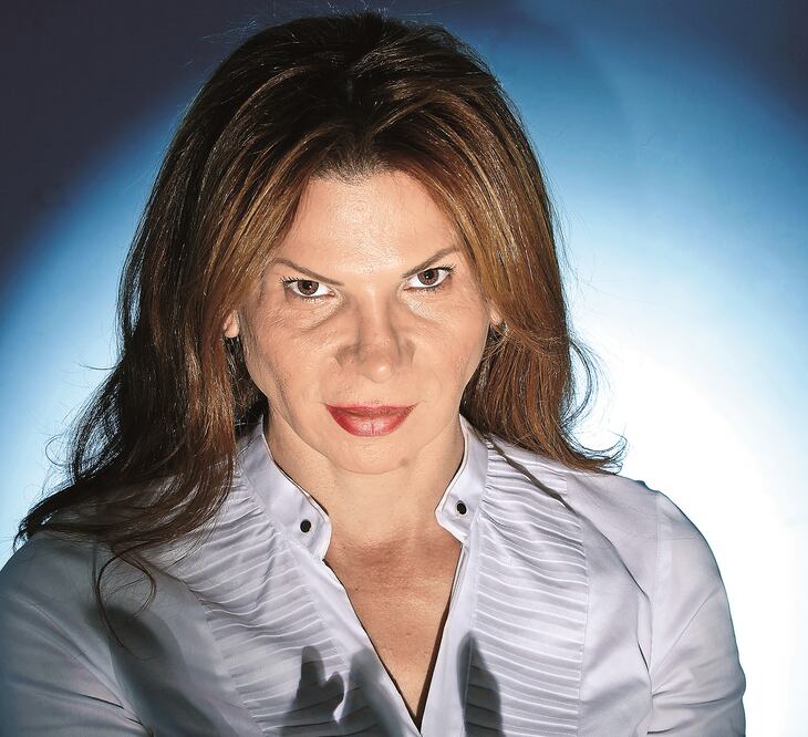 Mhoni vidente sugiere a Televisa y TV Azteca reinventarse (JUAN CARLOS REYES GARCIA. EL UNIVERSAL)