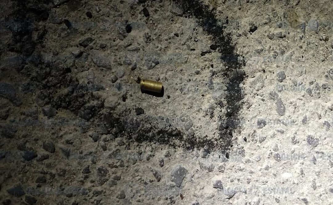 Presuntos narcomenudistas balean a joven por orinar su casa en la colonia Pensil