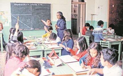 Un maestro por cada 464 alumnos